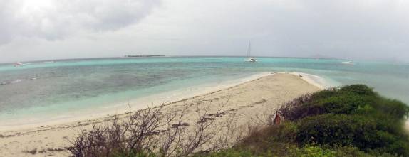 Praia e mares paradisíacos em Tobago Cays, no sul de São Vicente e Granadinas, no Caribe